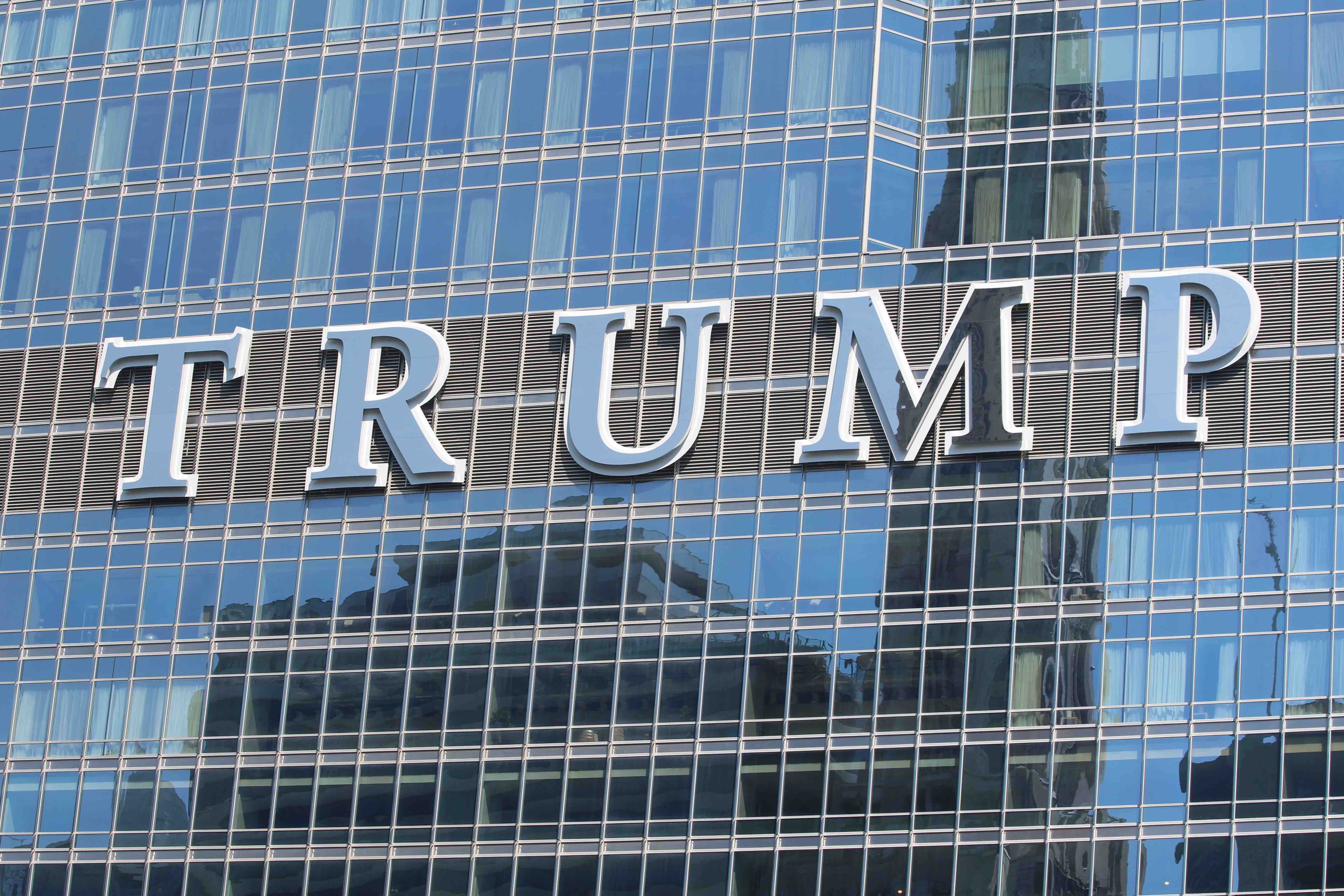 trump tower sign